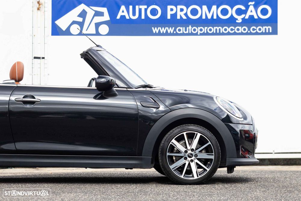 MINI Cabrio Cooper Premium Extra Classic Auto - 23