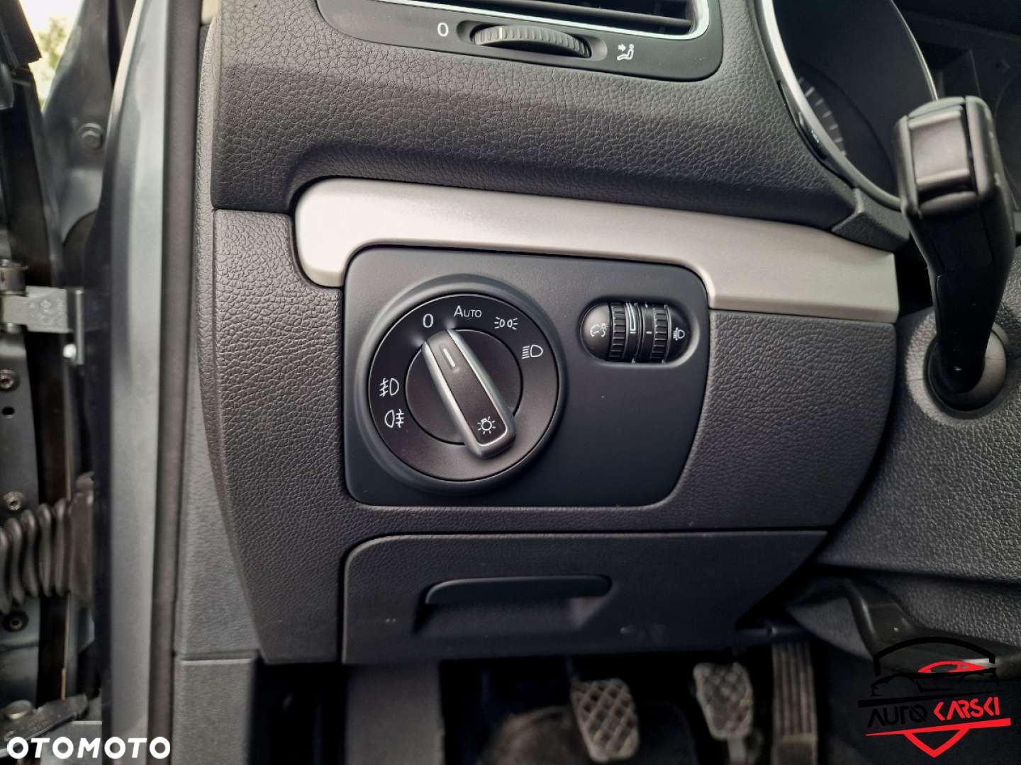 Volkswagen Golf - 32