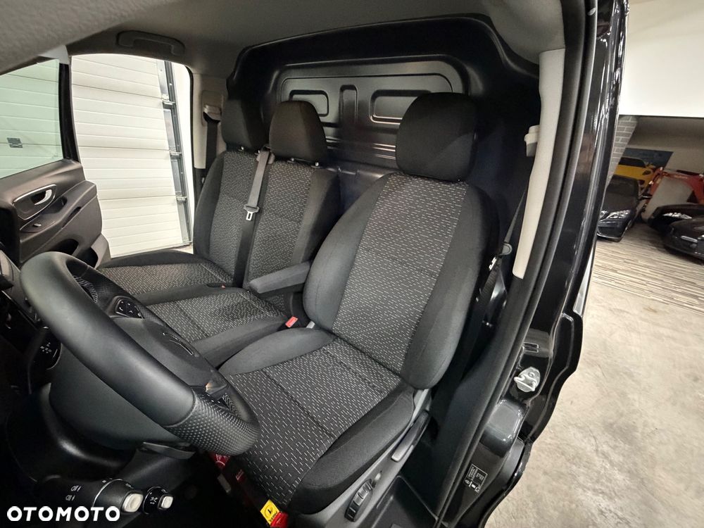 Mercedes-Benz eVITO - 17