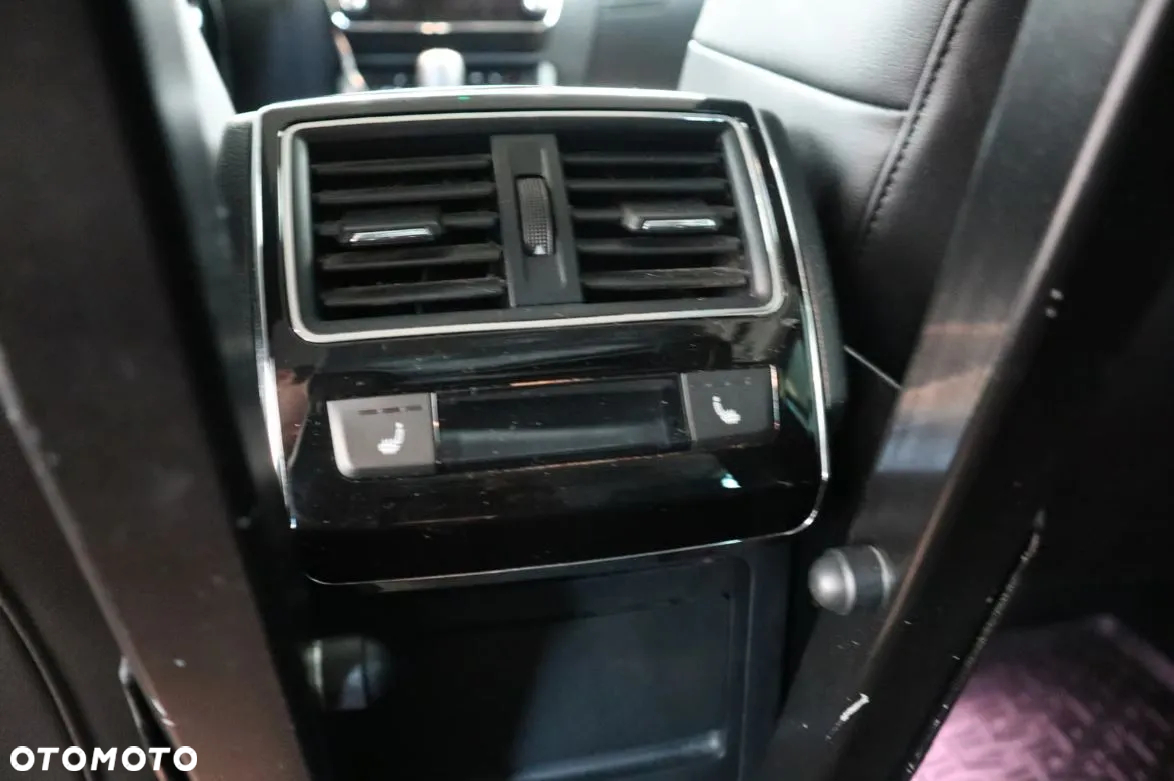 Skoda Superb Combi 2.0 TDI DSG Premium Edition - 12