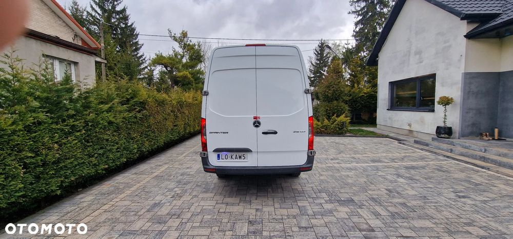 Mercedes-Benz Sprinter - 5