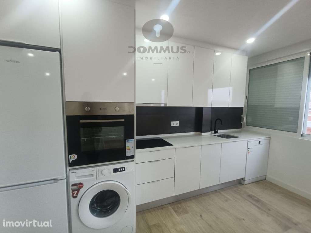 Apartamento T4 Totalmente Remodelado na Damaia - Grande imagem: 3/37
