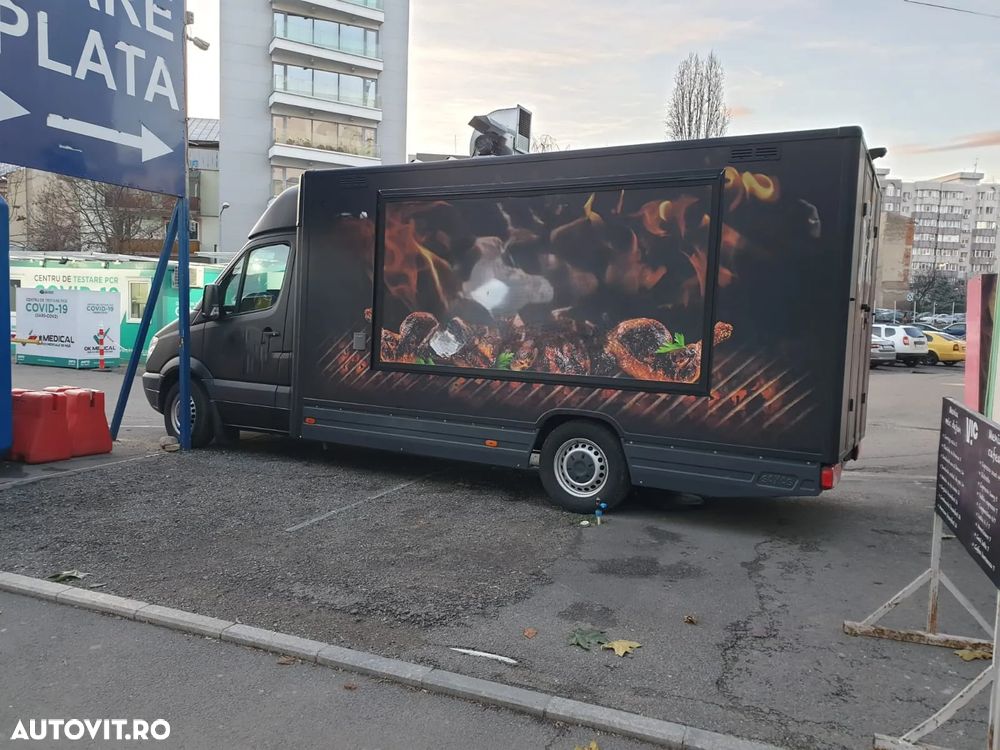 Mercedes-Benz Sprinter - 2