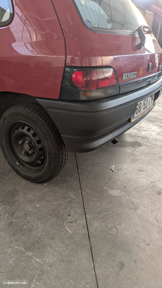 Renault Clio 1.2 RT - 5