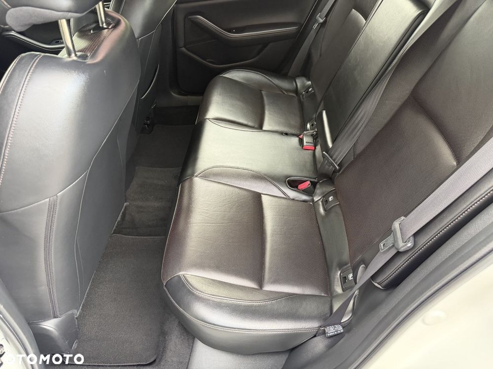 Mazda 3 e-SKYACTIV-G 122 M HYBRID DRIVE EXCLUSIVE-LINE - 34
