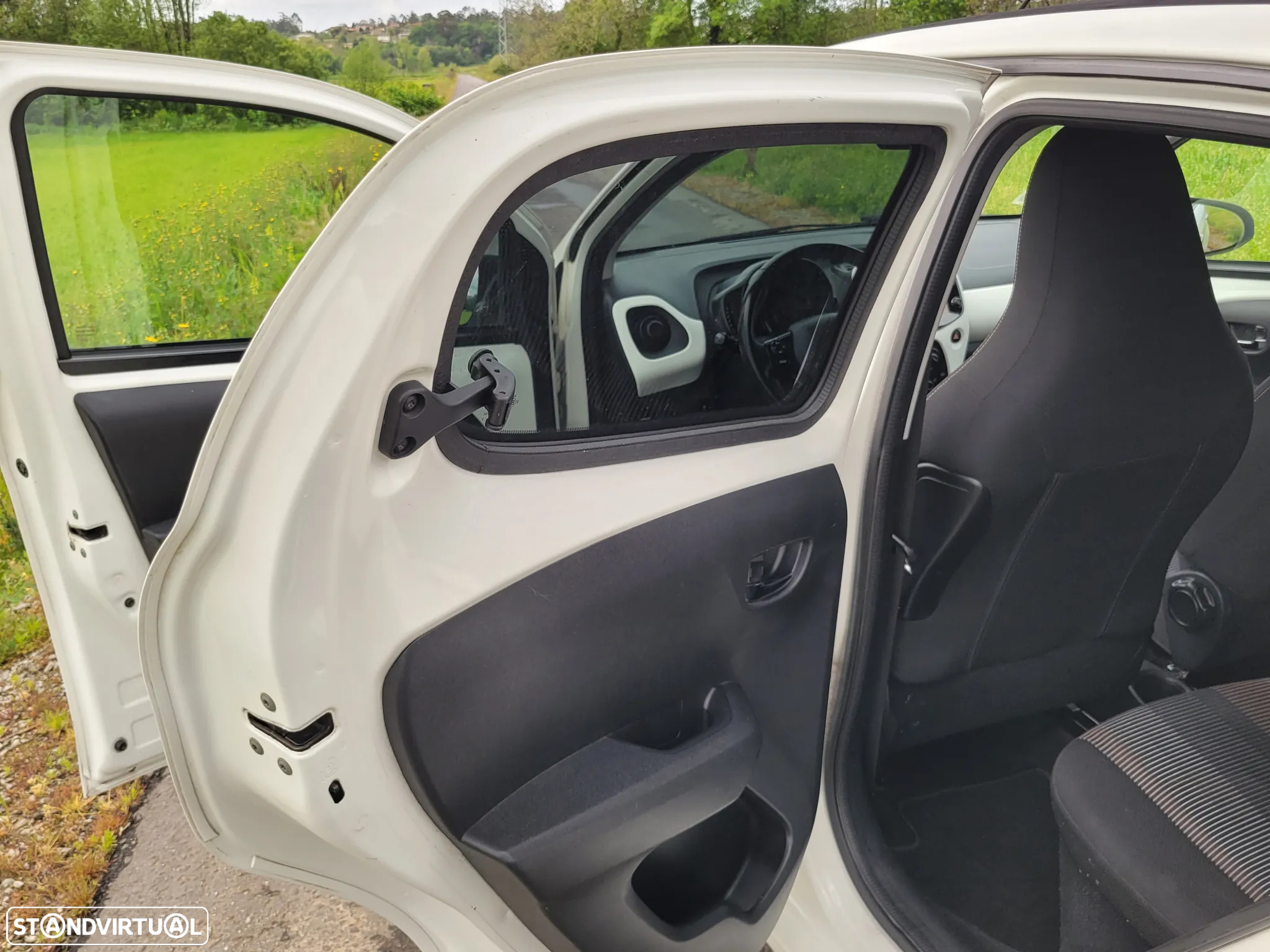 Peugeot 108 1.0 VTi Style - 29