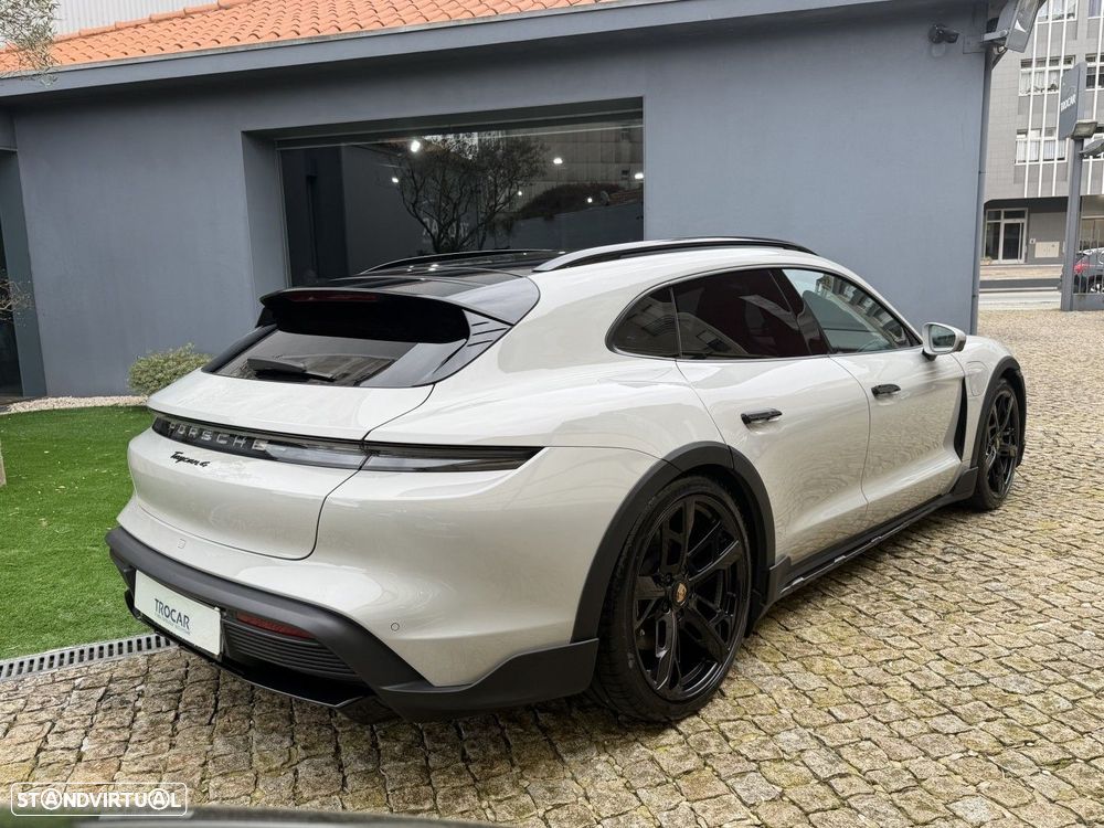 Porsche Taycan Cross Turismo 4 - 12