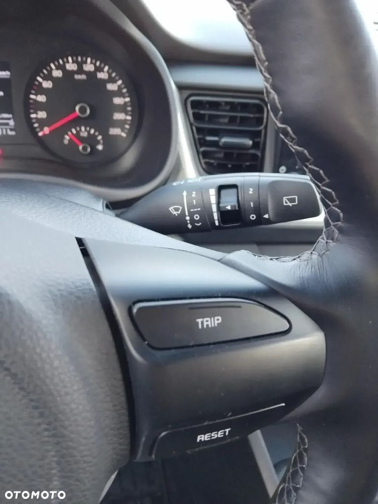 Kia Stonic 1.0 T-GDI M - 13