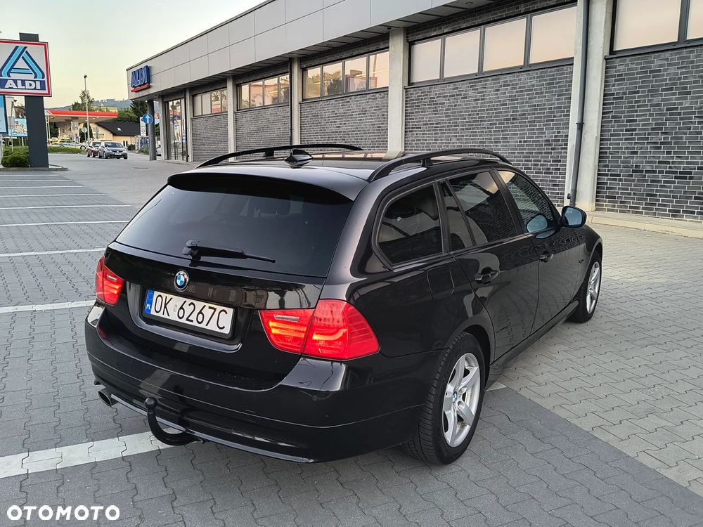 BMW Seria 3 320d - 4