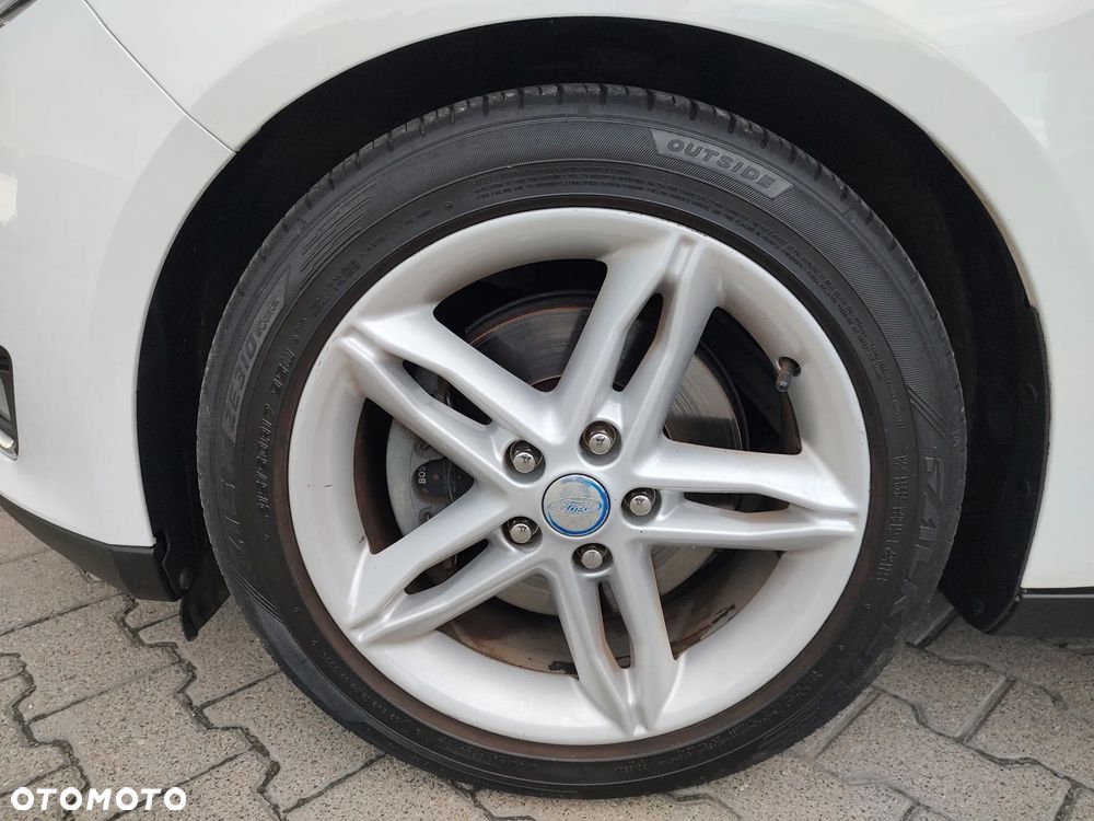 Ford Focus 1.5 EcoBoost Titanium ASS - 14