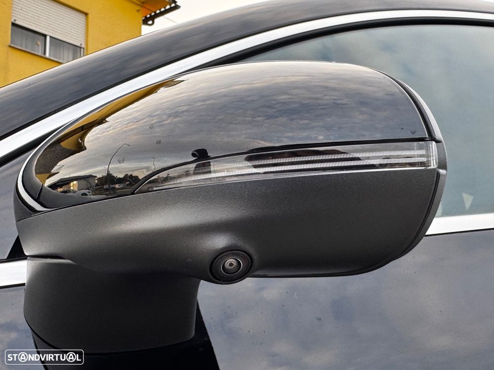 Mercedes-Benz CLA 250 e Shooting Brake 8G-DCT AMG Line - 28