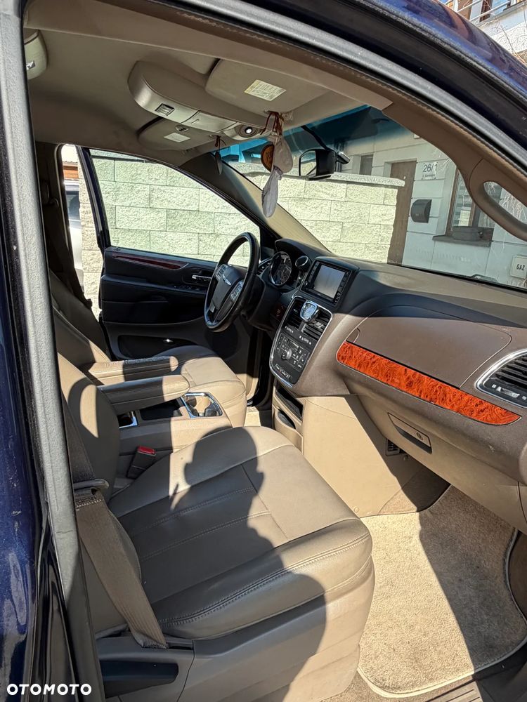 Chrysler Town & Country 3.6 Touring - 2