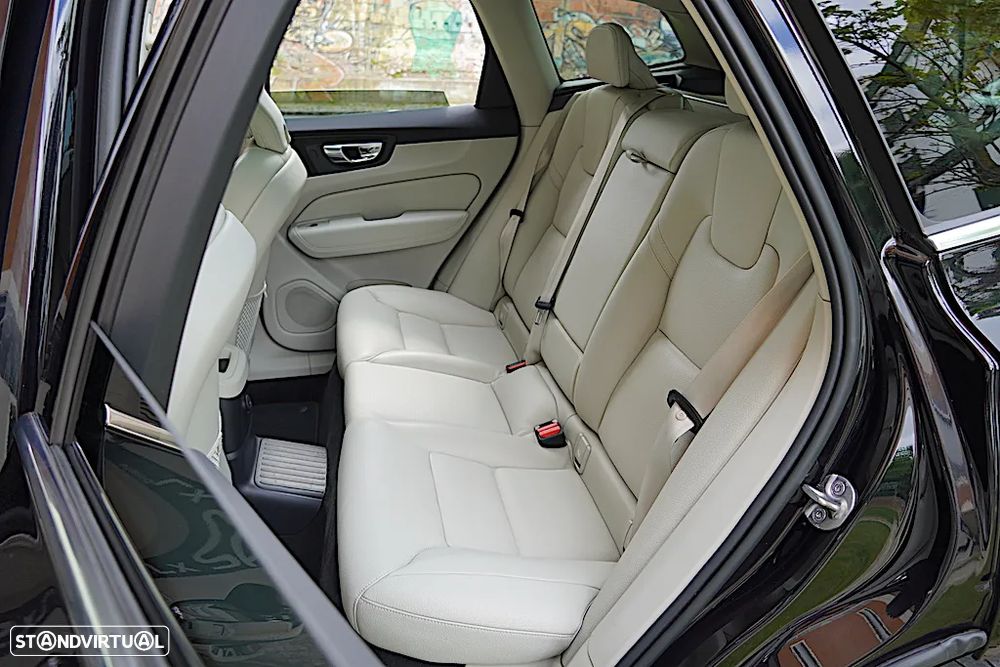 Volvo XC 60 2.0 T6 PHEV Plus Bright AWD - 23