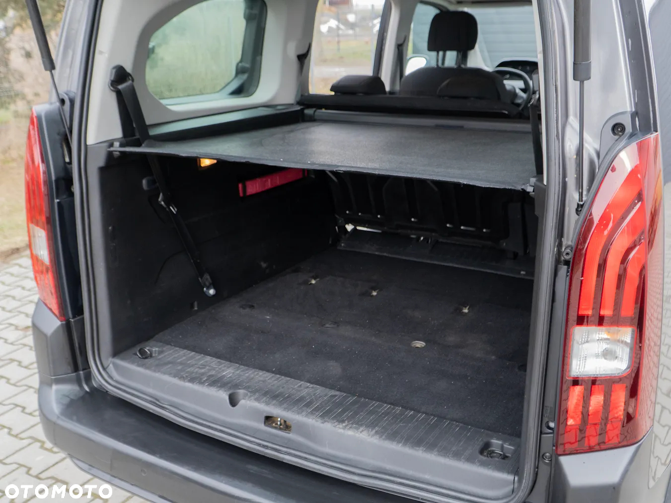 Peugeot Rifter Long 1.2 PureTech Active Pack S&S (7-os.) - 11