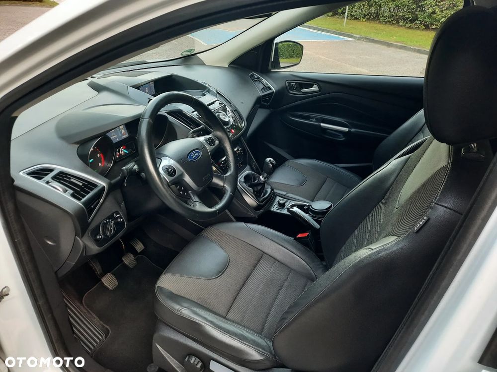 Ford Kuga 2.0 TDCi 2x4 SYNC - 19