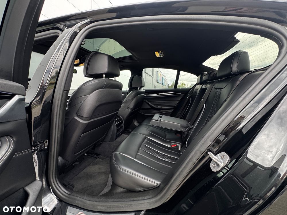 BMW Seria 5 520d Sport Line - 23