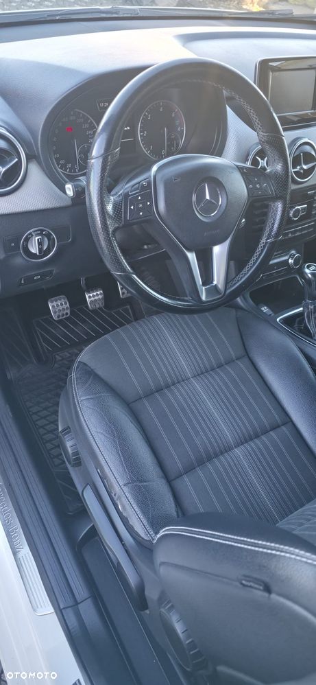 Mercedes-Benz Klasa B 180 CDI (BlueEFFICIENCY) - 11