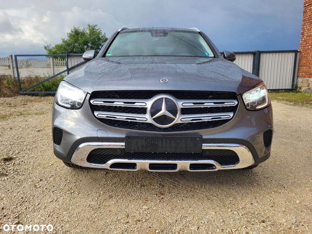 Mercedes-Benz GLC 220 d 4Matic 9G-TRONIC Exclusive - 4
