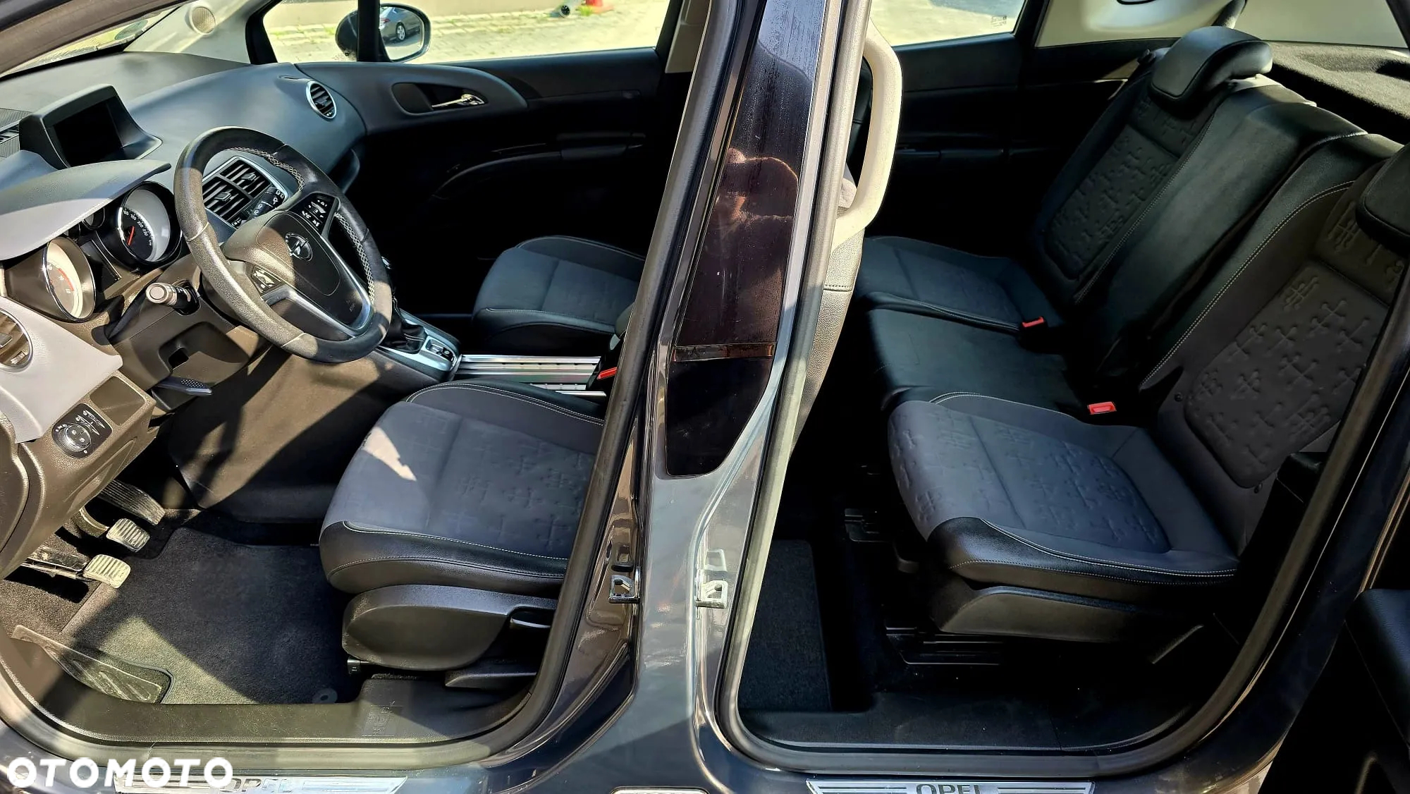 Opel Meriva 1.4 T Cosmo - 11
