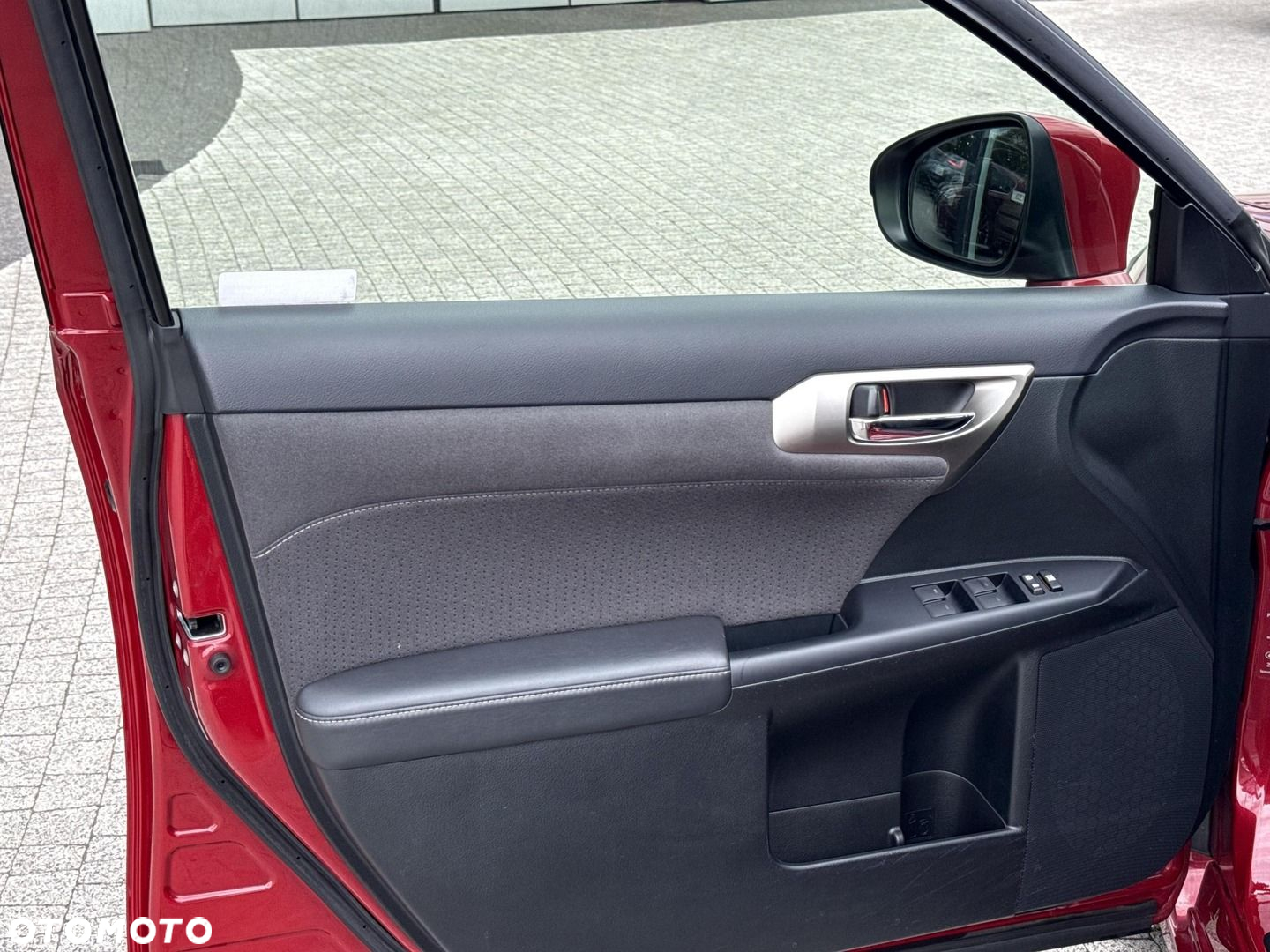 Lexus CT - 9