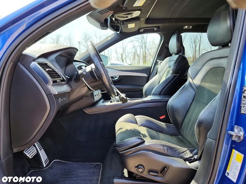 Volvo XC 90 T8 AWD Plug-In Hybrid Momentum 7os - 8