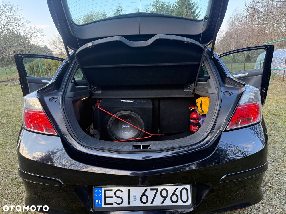 Opel Astra 2.0 T Sport - 11