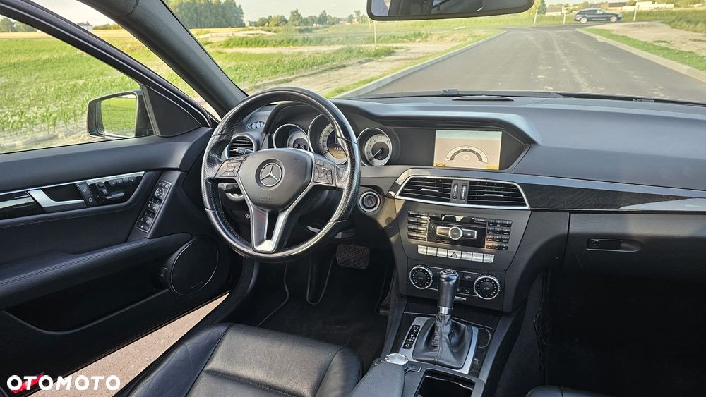 Mercedes-Benz Klasa C 350 BlueEff Avantgarde - 5