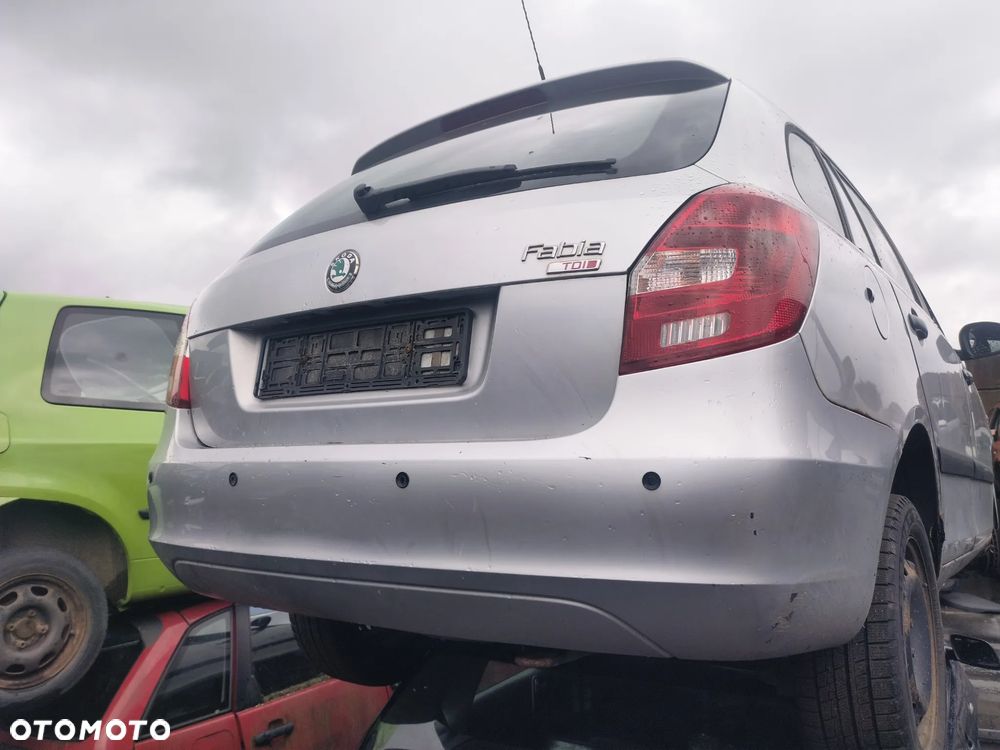 Zderzak tylny tył skoda fabia 2 kombi