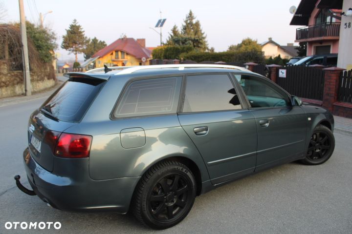 Audi A4 Limousine - 5