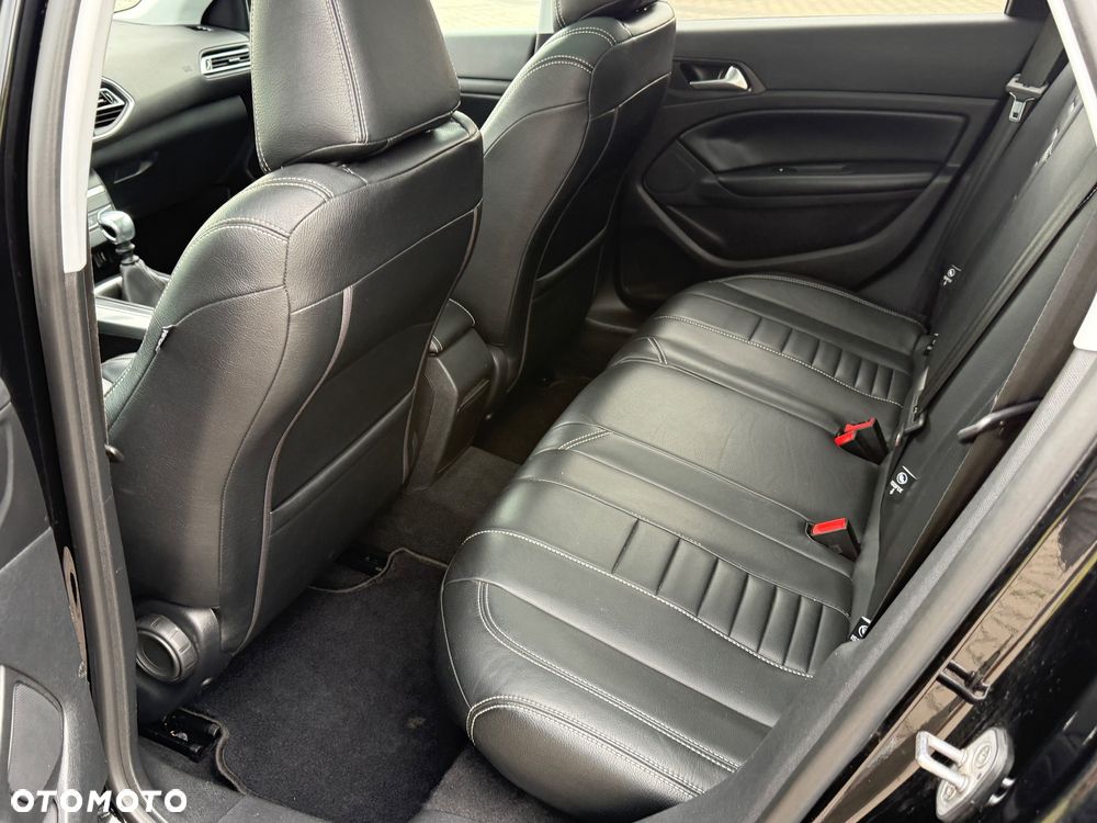 Peugeot 308 - 24