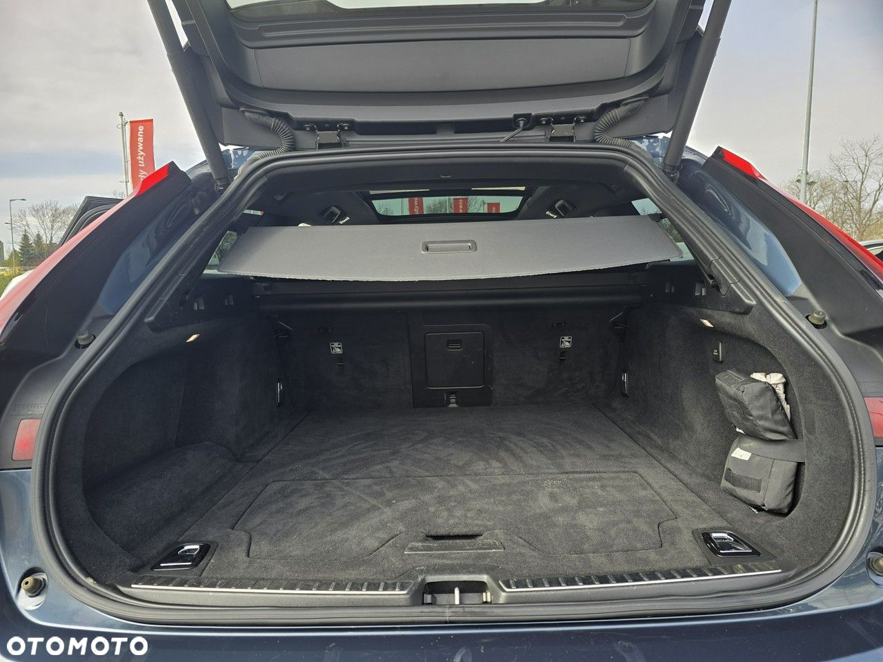 Volvo V90 Cross Country - 24