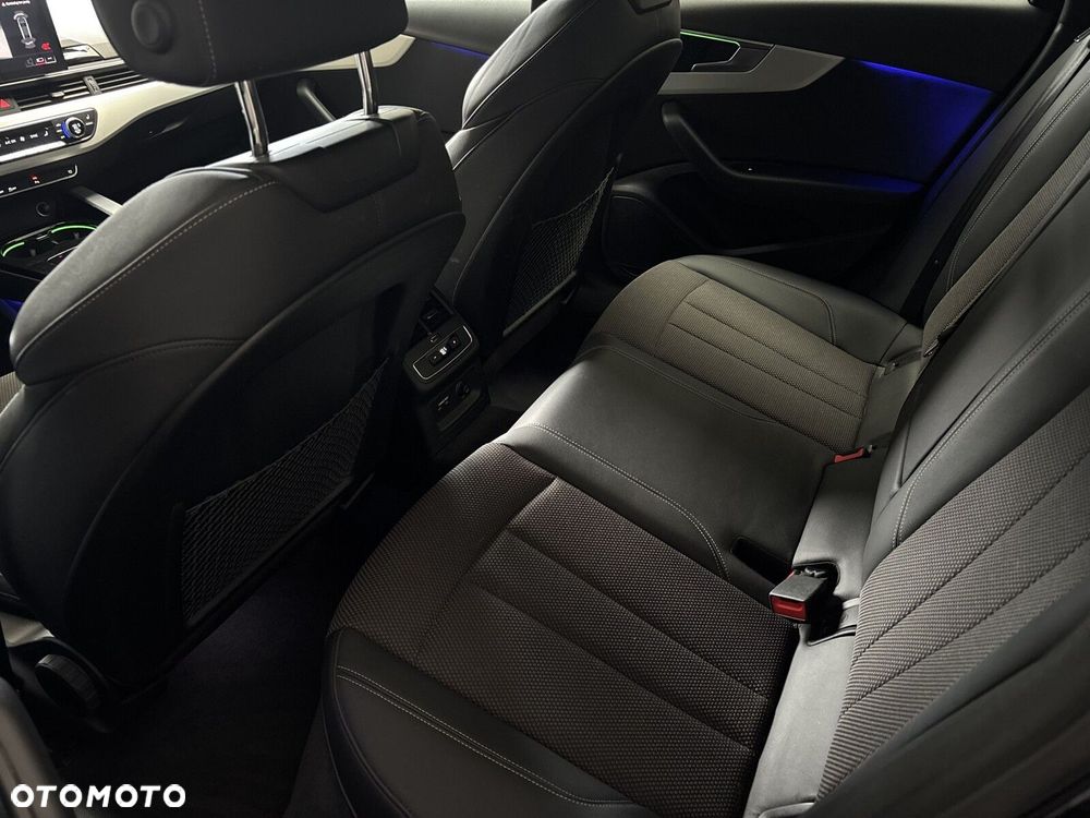 Audi A4 Limousine - 28
