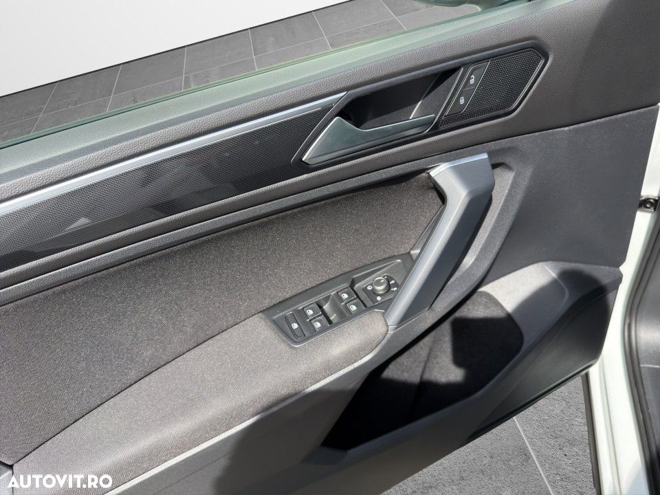 VOLKSWAGEN Tiguan 2020 — imagine 19