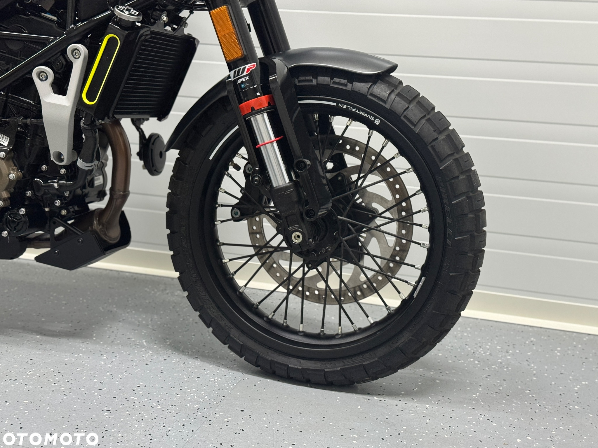 Husqvarna Svartpilen - 9