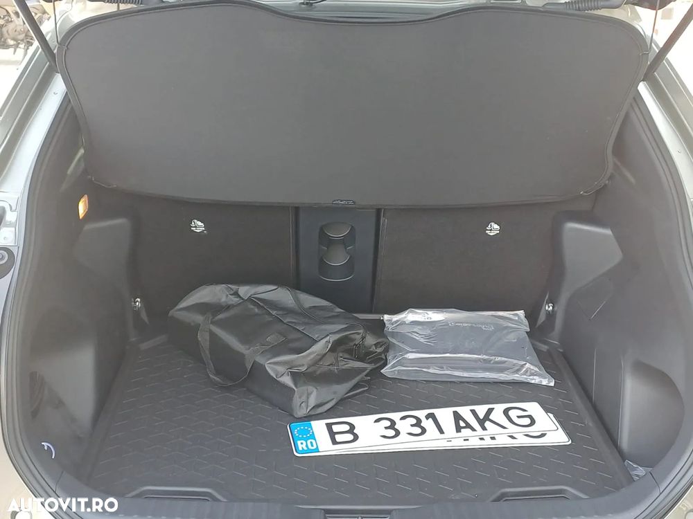 Toyota Yaris Cross 1.5 VVT-i HSD 4x2 Dynamic - 6