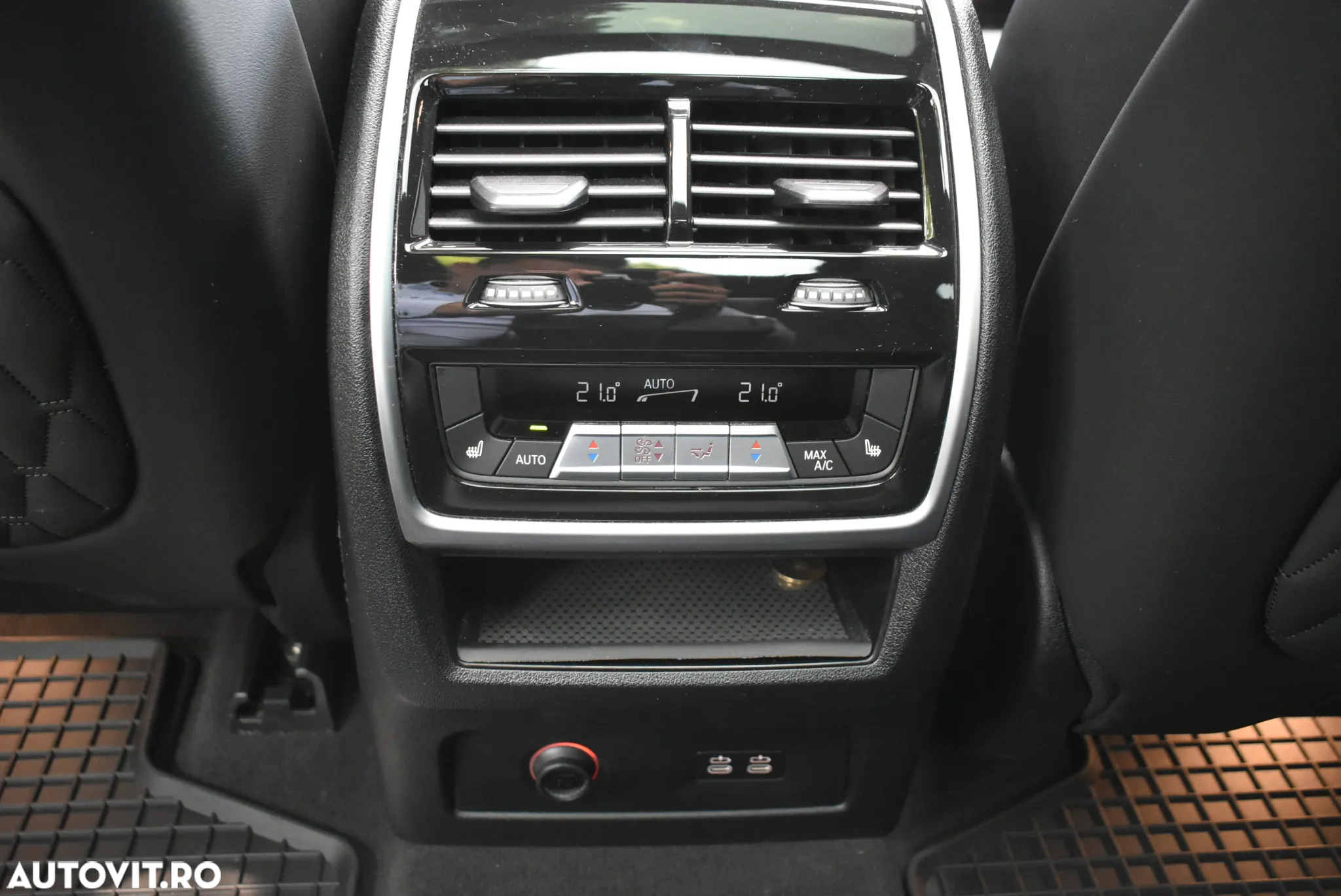 BMW X7 M60i xDrive AT MHEV - 35