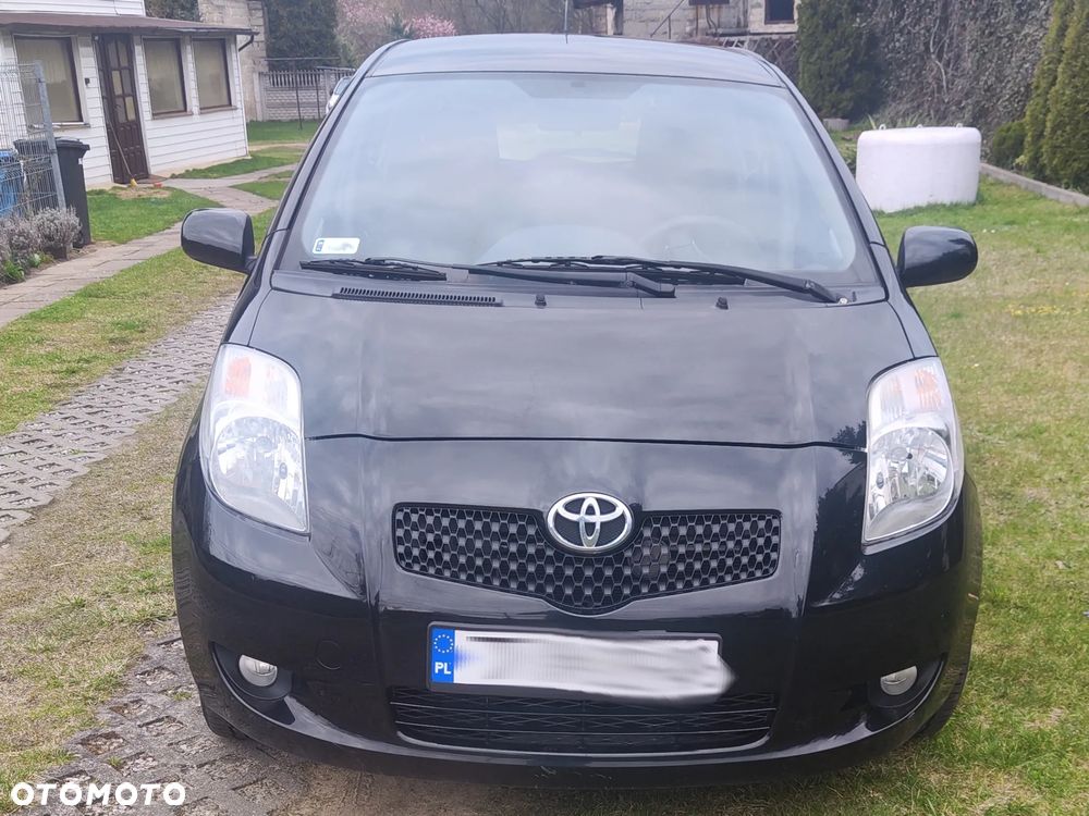 Toyota Yaris 1.3 Luna A/C - 1