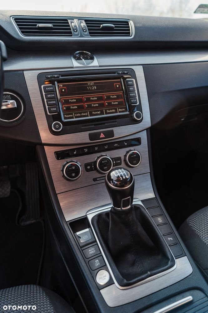 Volkswagen Passat 2.0 TDI Comfortline - 20