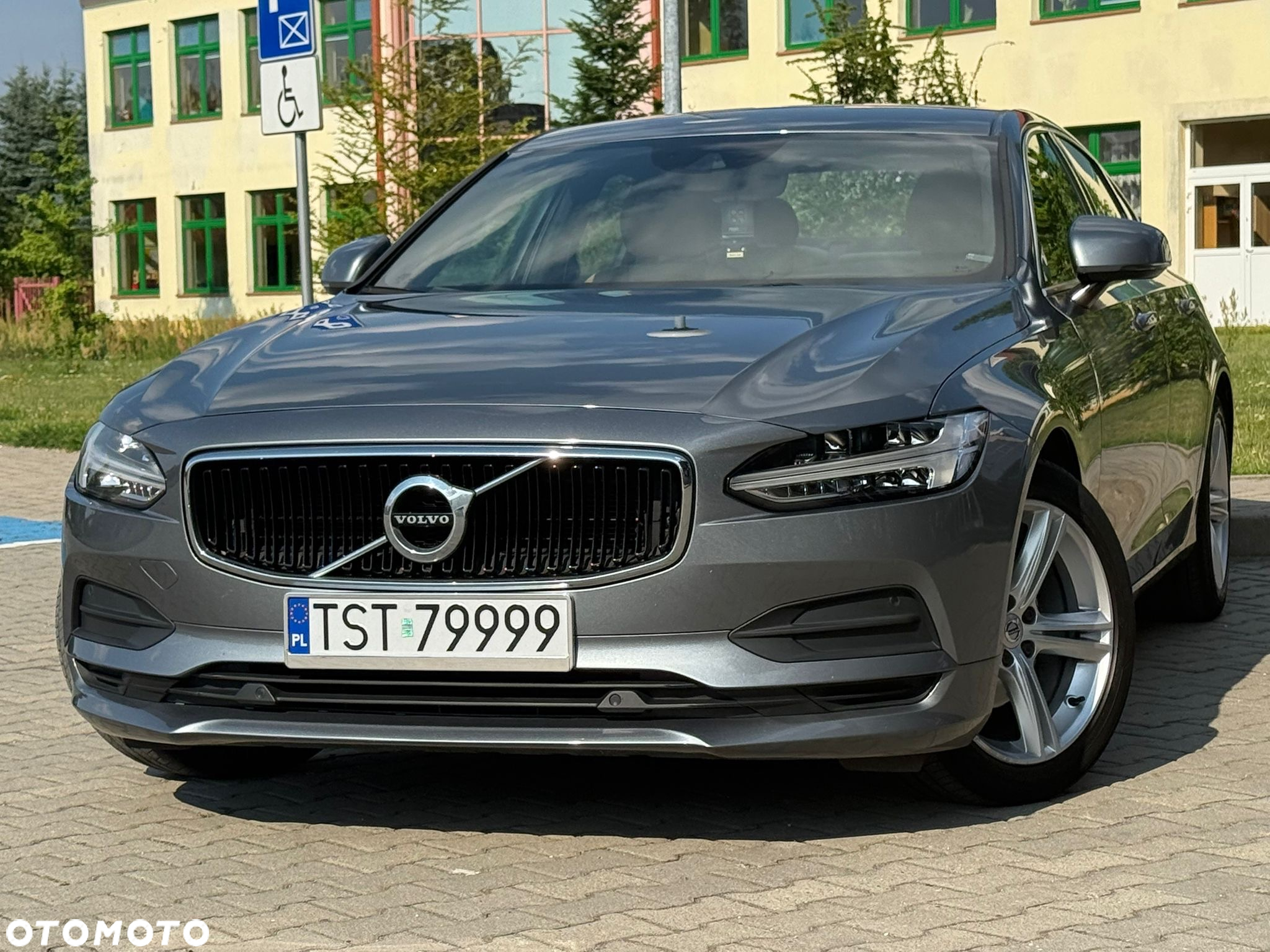 Volvo S90 D4 Momentum - 2