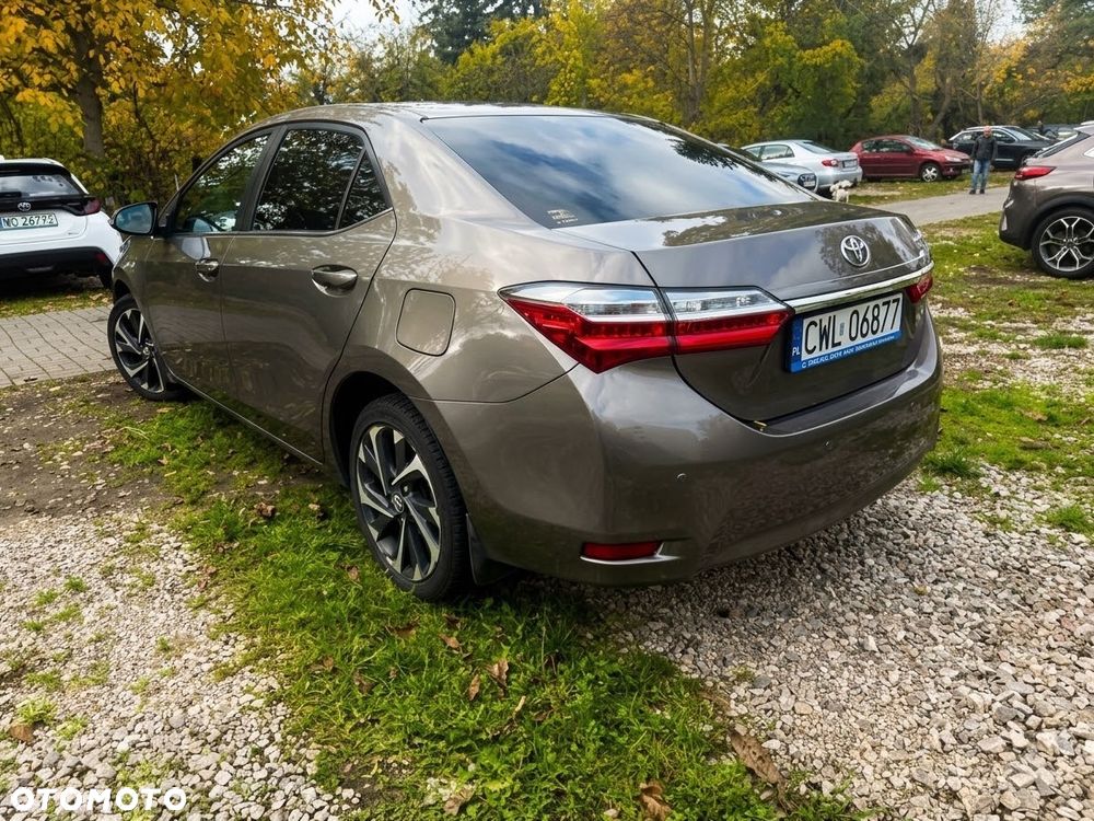 Toyota Corolla - 3