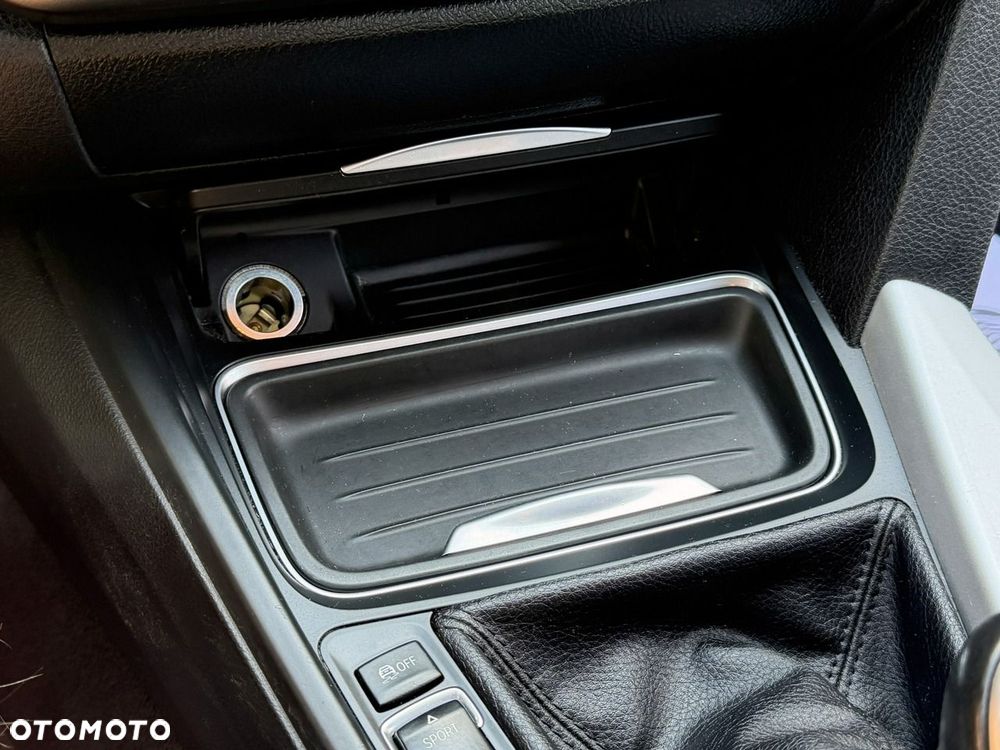 BMW Seria 3 320i Sport Line - 15