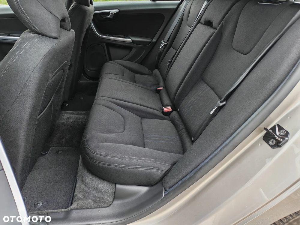 Volvo V60 DRIVe Kinetic - 29