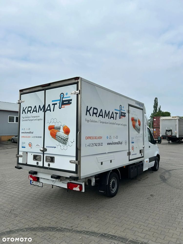 Mercedes-Benz Sprinter - 4