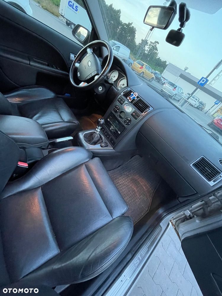 Ford Mondeo V6 ST 220 - 8