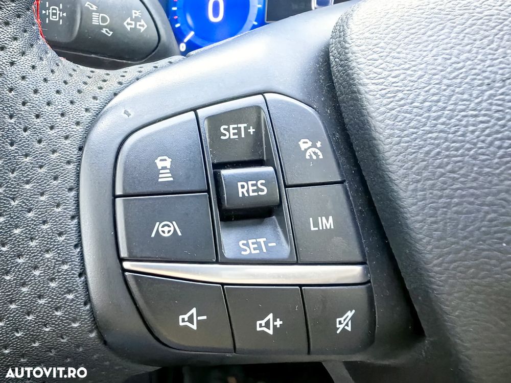 Ford Kuga 2.5 Duratec FHEV ST-LINE - 24