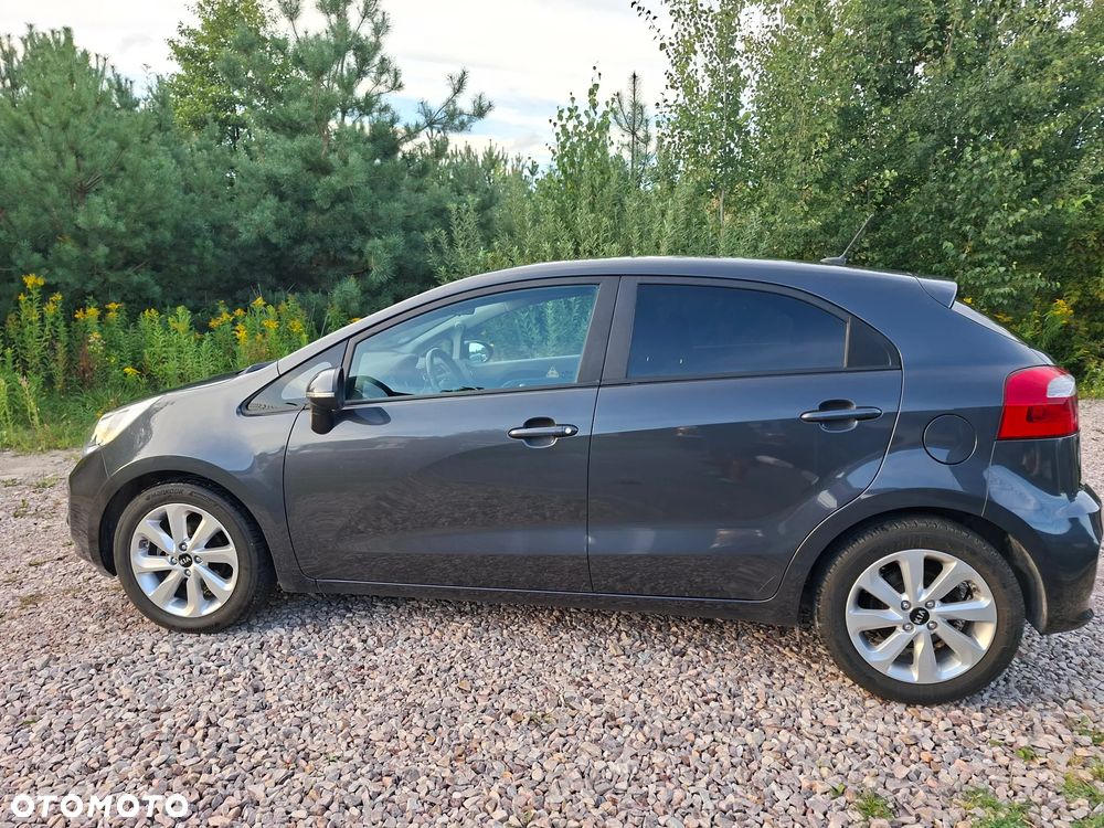 Kia Rio 1.2 Dream Team Edition - 23