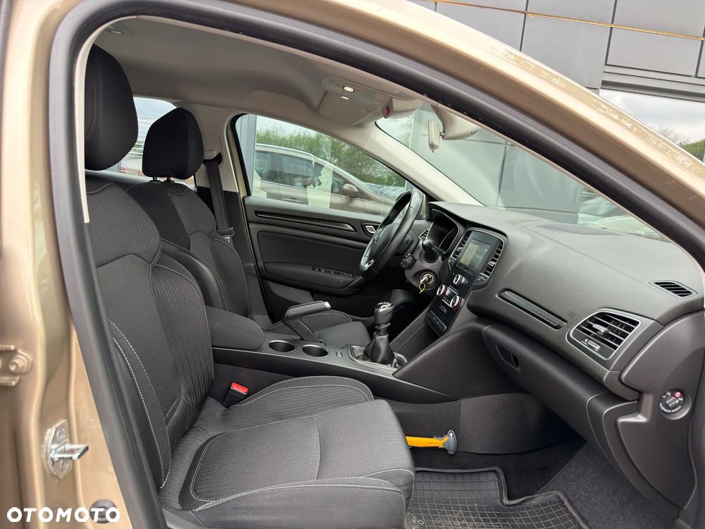 Renault Megane 1.5 Blue dCi Business - 27