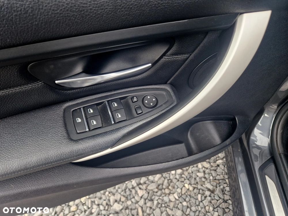 BMW Seria 3 318d M Sport - 8