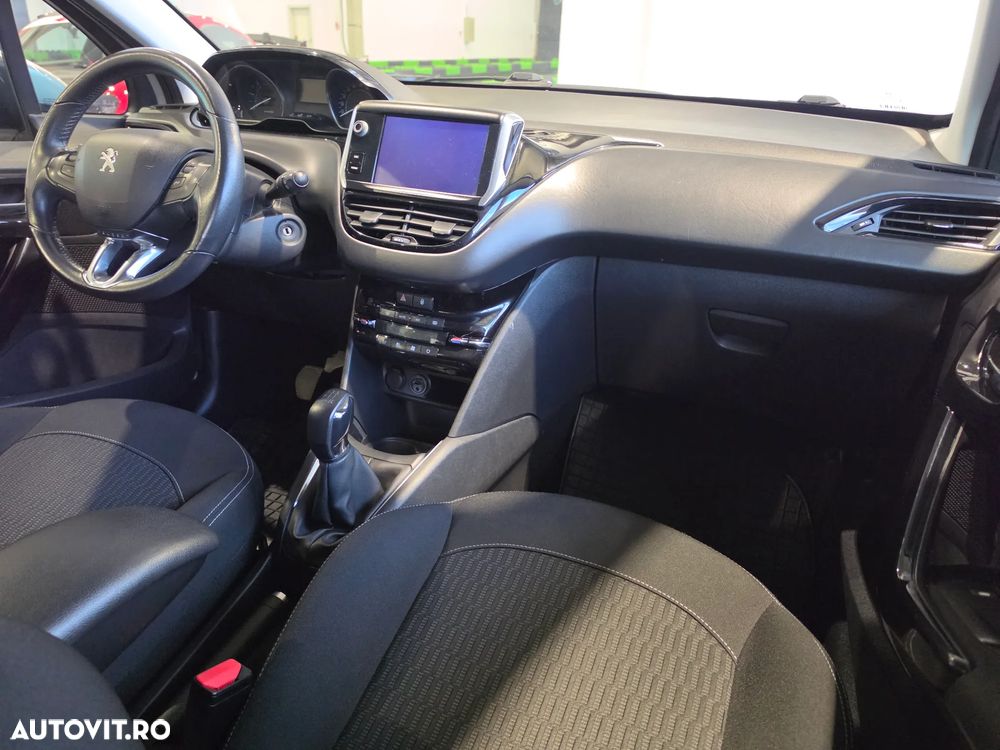 Peugeot 208 1.6 BlueHDi FAP Style - 23