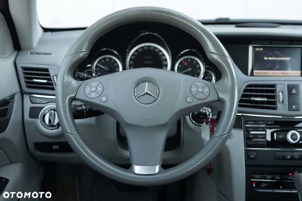 Mercedes-Benz Klasa E 350 CGI BlueEff - 22